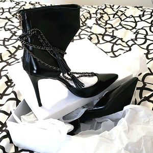 Black Lether Pumps